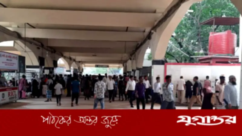 ছুটি শেষে ঢাকামুখী যাত্রীদের ঢল, রেল-সড়ক-নৌপথে বাড়ছে চাপ