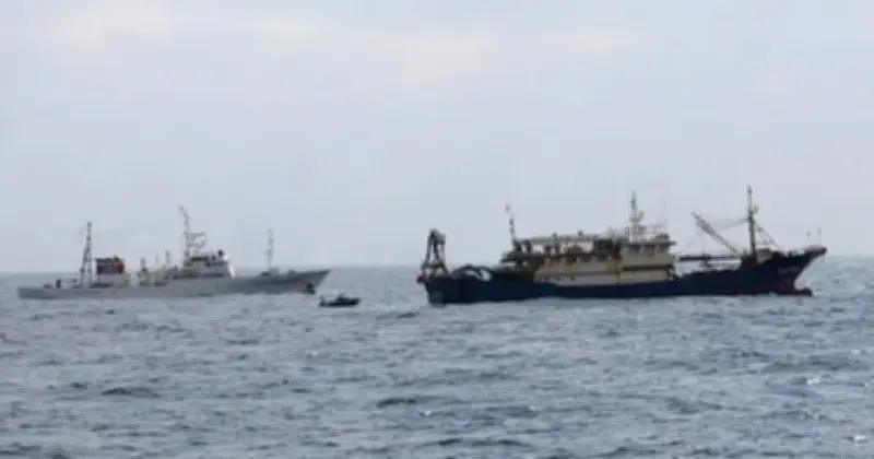 জাপানের জলসীমায় চীনা জাহাজ আটক: ক্যাপ্টেন মুক্তি, উত্তেজনা অব্যাহত