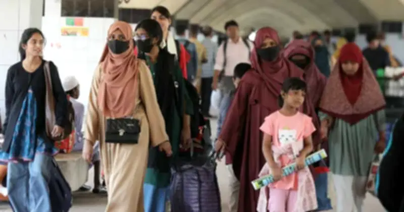 চার দিনের ছুটি শেষ, ঢাকায় ফিরছে কর্মজীবীরা, গণপরিবহনে ভীড়