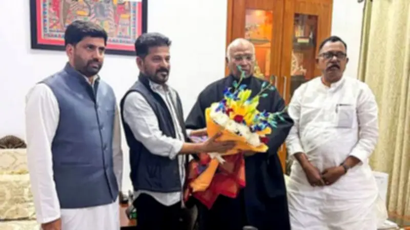 তেলেঙ্গানার পৌর নির্বাচনে কংগ্রেসের বিপুল জয়, বিজেপি তৃতীয় স্থানে