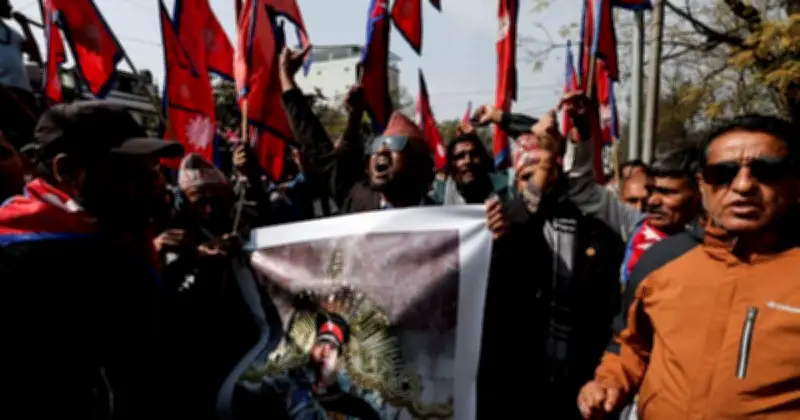 নেপালে রাজতন্ত্রপন্থিদের বড় সমাবেশ, নতুন নির্বাচনে রাজনৈতিক অস্থিরতা চলছে