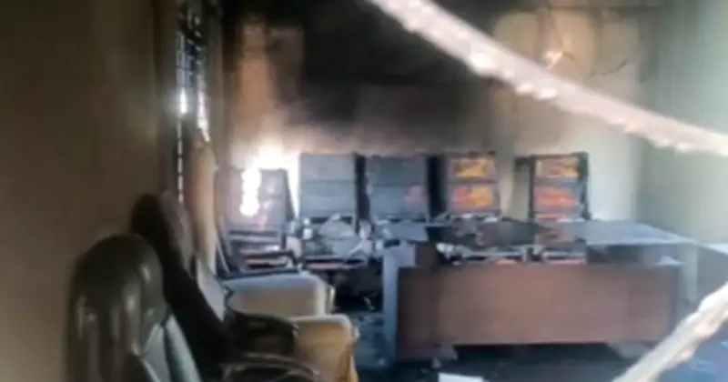 নারায়ণগঞ্জের রূপগঞ্জে বিএনপি কার্যালয়ে অগ্নিসংযোগ, নেতাদের অভিযোগ ও পুলিশের তদন্ত