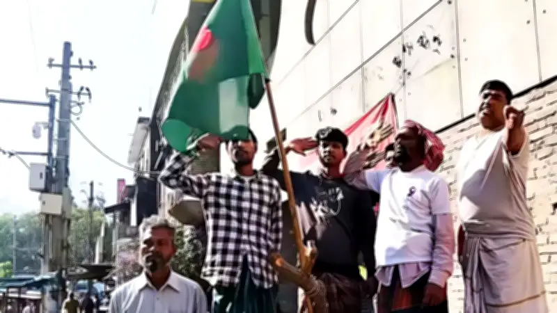 রাজনৈতিক সংঘর্ষ ও অভিযোগের দিন: বিএনপি-আওয়ামী লীগ সংঘর্ষে আহত ৭, জামায়াত সমর্থকদের বাড়িতে হামলা