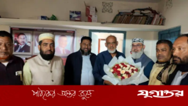 নির্বাচিত মাসুদ সাঈদীর সৌজন্য সাক্ষাৎ: বিএনপি প্রার্থীর বাসায় ফুল নিয়ে গেলেন