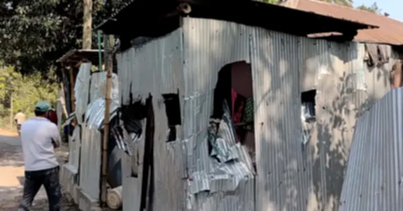 নাটোরে বিএনপি-জামায়াত সংঘর্ষে ১০ আহত, বাড়ি-দোকান ভাঙচুর