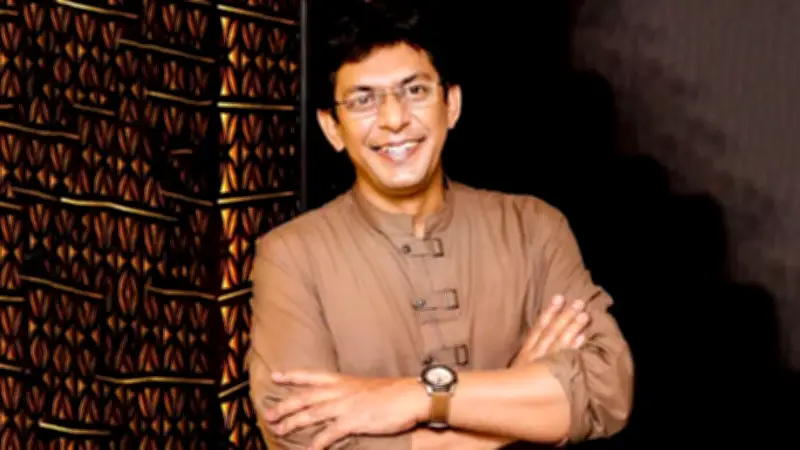 চঞ্চলের নতুন চমক, হানিয়া আমিরের প্লেব্যাক ও রাজনৈতিক নানা খবর