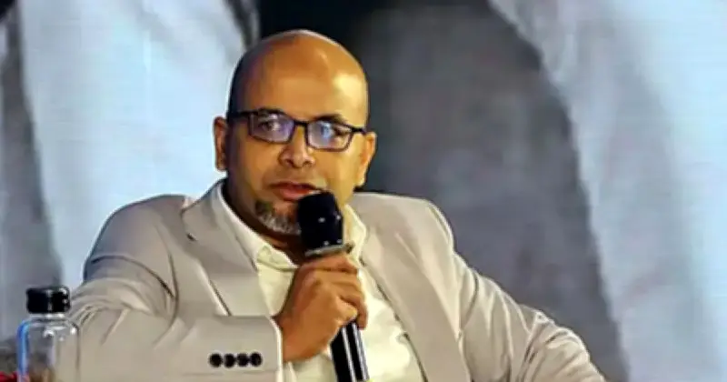 প্রধান উপদেষ্টার বিশেষ সহকারী পদত্যাগ করে দেশ ছেড়েছেন ফয়েজ আহমেদ তৈয়্যব