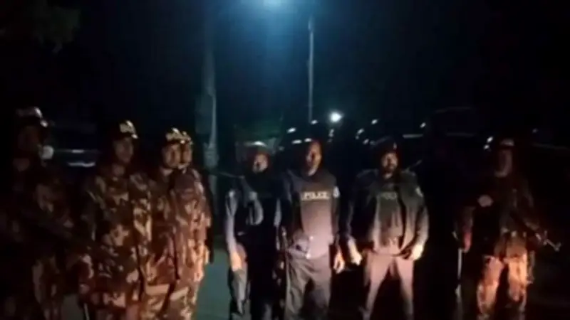 মাদারীপুরে সংঘর্ষে শতাধিক হাতবোমা বিস্ফোরণ, নাইজেরিয়ায় হামলায় নিহত ৩২