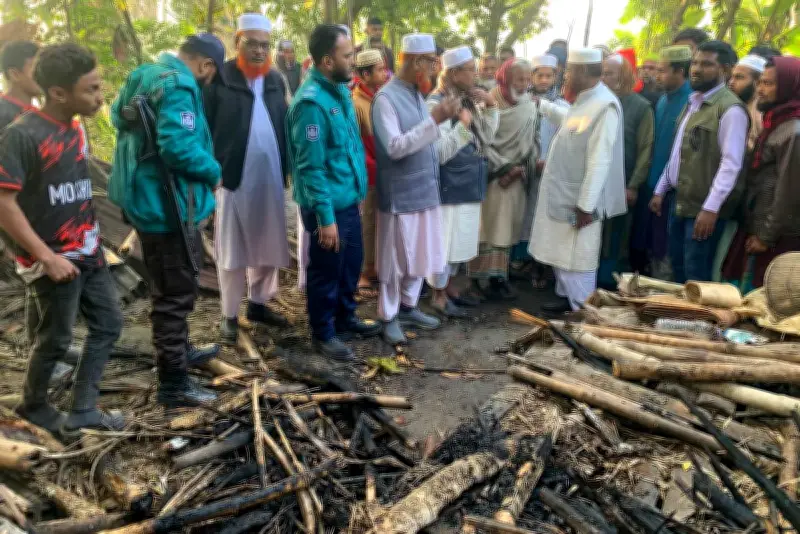 খুলনায় দাঁড়িপাল্লা সমর্থকের বাড়িতে অগ্নিকাণ্ড: জামায়াত নেতাদের পরিদর্শন