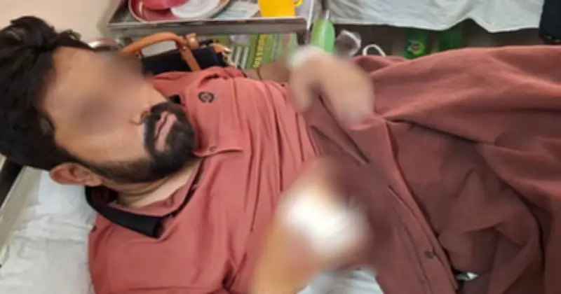 রাজশাহী-৫ আসনে স্বতন্ত্র প্রার্থীর সমর্থককে মারধর ও হত্যার হুমকি, আহত অবস্থায় হাসপাতালে