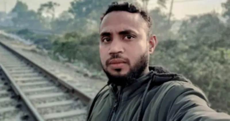 সেলফি তুলতে গিয়ে ট্রেনে কাটা পড়ে যুবকের মৃত্যু, কুমিল্লায় মর্মান্তিক দুর্ঘটনা