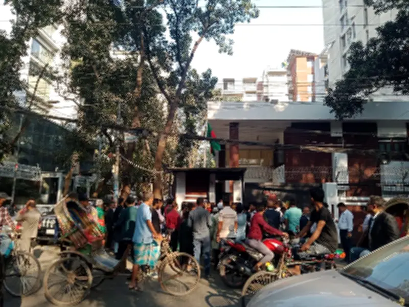 বিএনপি চেয়ারম্যানের কার্যালয়ে বিজয়ের আনন্দে নেতা-কর্মীদের ভিড়, গুলশানে উৎসবের আমেজ