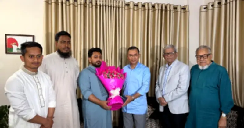 বিএনপি চেয়ারম্যান তারেক রহমানের এনসিপি আহ্বায়কের বাসায় সৌজন্য সাক্ষাৎ