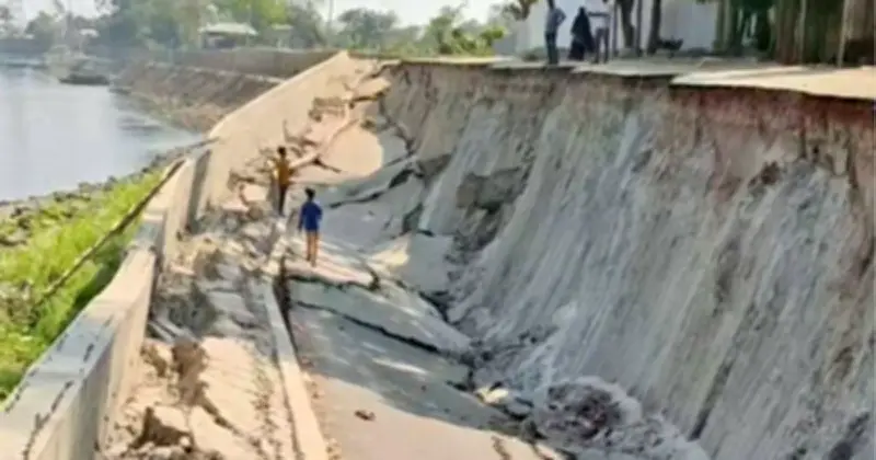 গাজীপুরে নির্মিত সড়ক উদ্বোধনের আগেই দেবে যাওয়ায় স্থানীয়দের ক্ষোভ