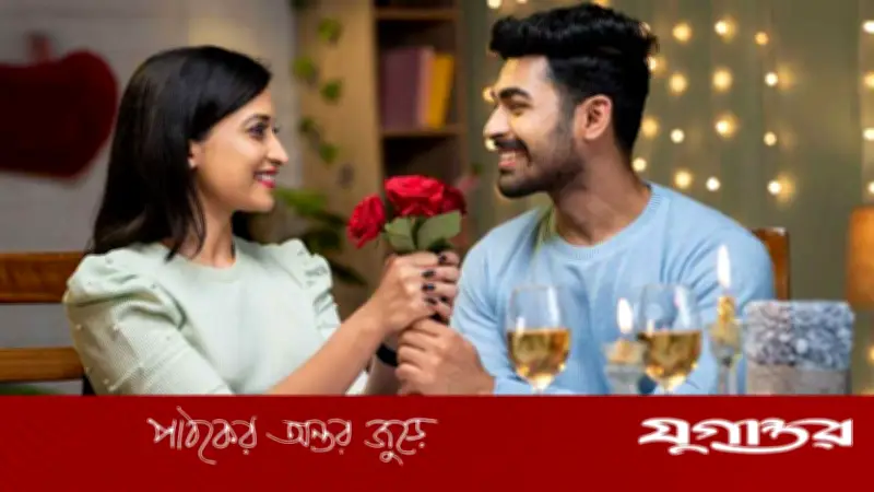 পুরুষ কেন বয়সে বড় নারীর প্রেমে পড়েন? মনোবিদের বিশ্লেষণ