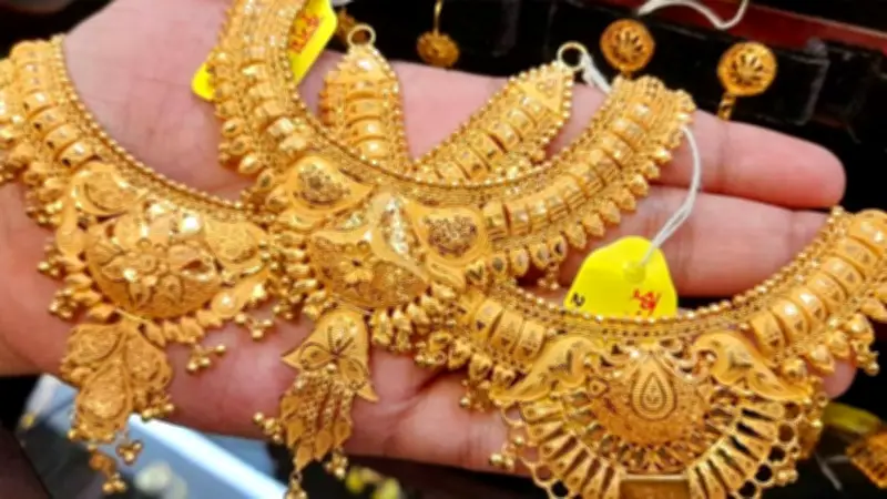 বিশ্বজুড়ে রোজার সময়ের তারতম্য, গাজায় লাশের মিছিল অব্যাহত, বাংলাদেশে রাজনৈতিক উত্তেজনা