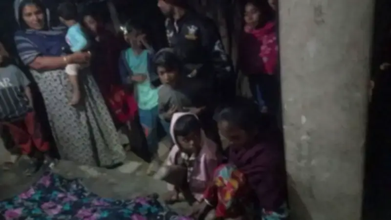 শিয়ালের ধাক্কায় উল্টে গেল আলমসাধু: নিহত ১, আহত ১৫; শপথ অনুষ্ঠানে ১২শ অতিথি