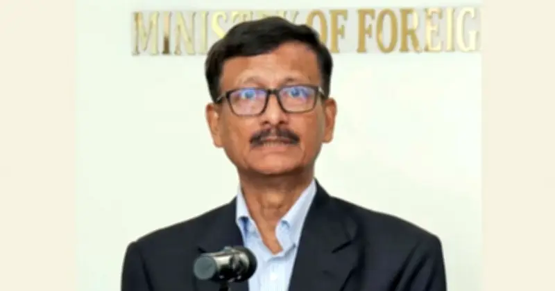 পররাষ্ট্র উপদেষ্টা তৌহিদ হোসেনের বিদায়, কর্মকর্তাদের সঙ্গে শেষ বৈঠক