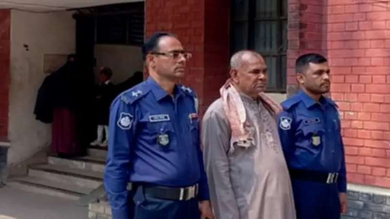 সৌদি আরবে সড়ক দুর্ঘটনায় শিশুসহ ৫ বাংলাদেশি নিহত, রাজনৈতিক সংকটে বোয়ালমারী চেয়ারম্যান