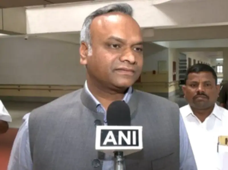 কংগ্রেস মন্ত্রী প্রিয়াঙ্ক খাড়গের অভিযোগ: আরএসএসের বিরুদ্ধে অর্থ পাচার ও নথিভুক্ত না হওয়ার প্রশ্ন