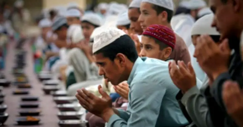 ইফতারের ফজিলত ও দোয়া: রোজাদারের জন্য পরম আনন্দের মুহূর্ত