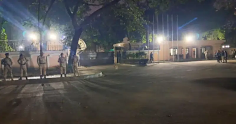 এনসিপি অবশেষে জুলাই জাতীয় সনদে স্বাক্ষর করল, প্রধান উপদেষ্টার বাসভবনে প্রতিনিধিদল