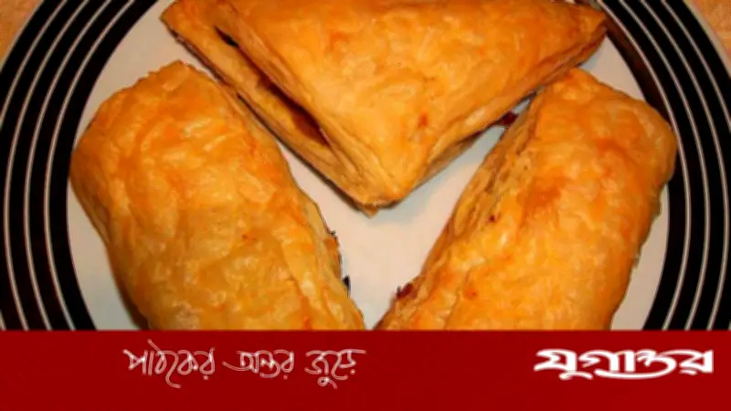 ঘরেই তৈরি করুন মচমচে চিকেন প্যাটিস: সহজ রেসিপি ও প্রস্তুত প্রণালি