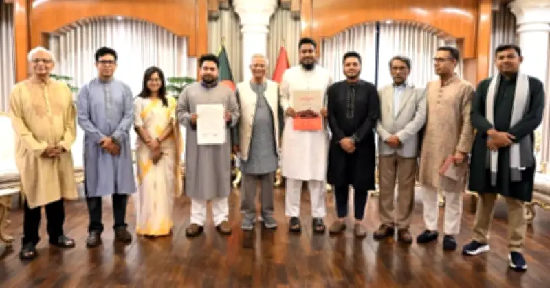 জাতীয় নাগরিক পার্টির জুলাই সনদে স্বাক্ষর, প্রধান উপদেষ্টার উপস্থিতিতে ঐতিহাসিক মুহূর্ত