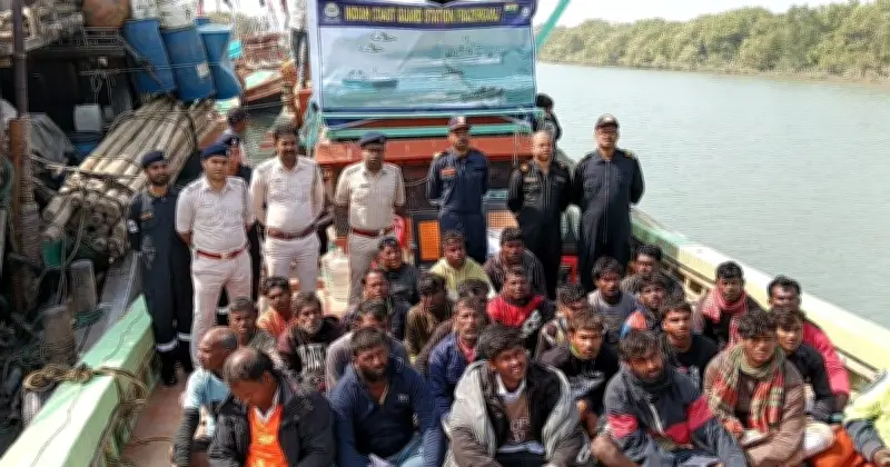 ভারতীয় কোস্টগার্ডের আটক: বঙ্গোপসাগরে বাংলাদেশি ফিশিং বোট ও ২৮ জেলে