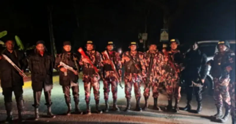 সিলেটের জকিগঞ্জে সীমান্তরক্ষী বাহিনীর অভিযানে পাওয়া গেল ১৫টি পাওয়ার জেল ও ১৭টি বৈদ্যুতিক ডিটোনেটর