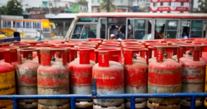 এলপি গ্যাসে কর কাঠামো পুনর্বিন্যাস: ভোক্তাদের ওপর ২০% মূসকভার কমবে