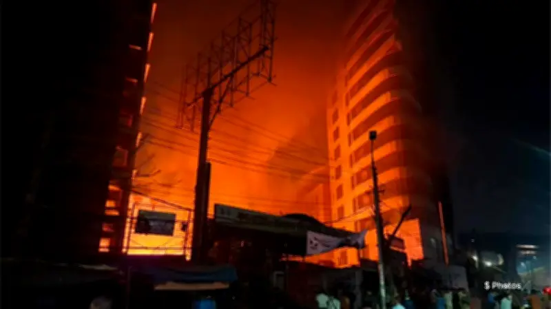 কারওয়ান বাজারে অগ্নিকাণ্ড, হেনলি পাসপোর্টে বাংলাদেশের অবস্থান উন্নতি, নদীতে অবৈধ জালসহ জেলেদের আটক