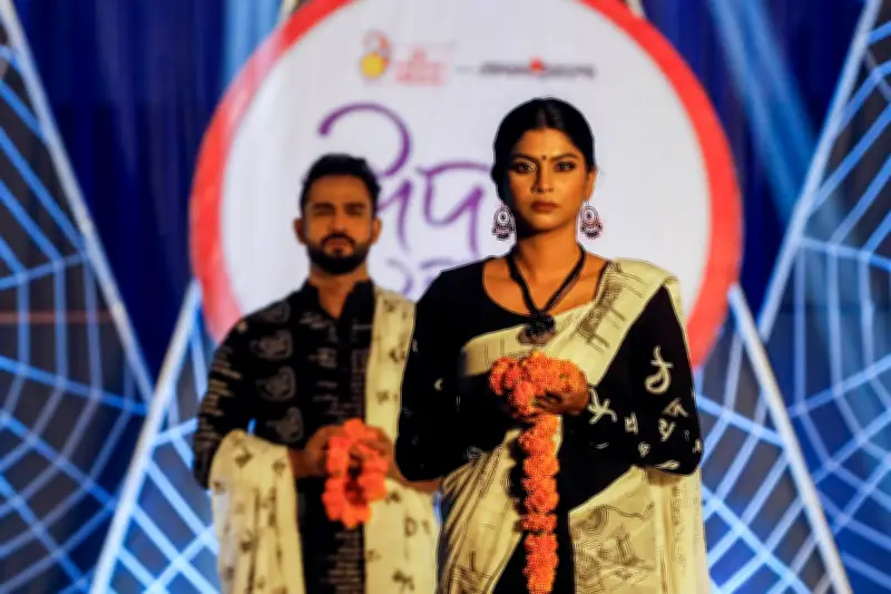 ফ্যাশন উৎসবে নৃত্য, ক্যাটওয়াক ও তারকারা: মডেলদের নান্দনিক প্রদর্শনী