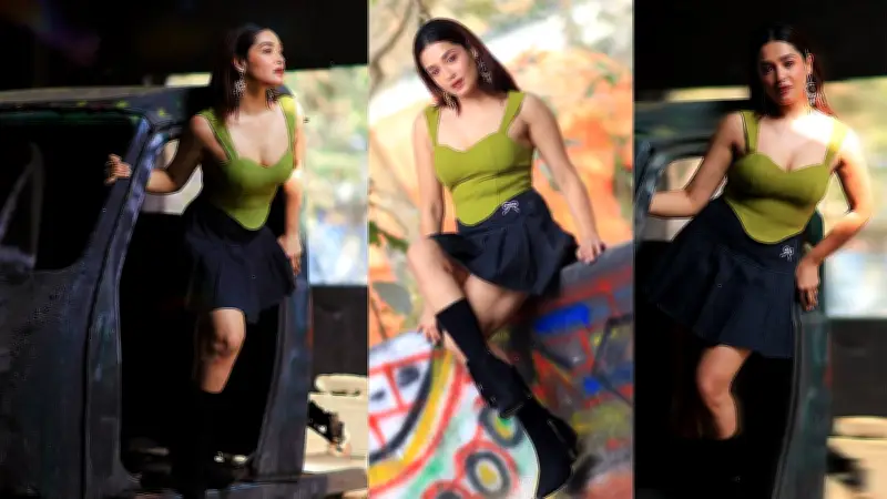 রোশনী ভট্টাচার্যের স্টাইলিশ লুক: অলিভ করসেট ও মিনি স্কার্টে ভক্তদের মুগ্ধতা