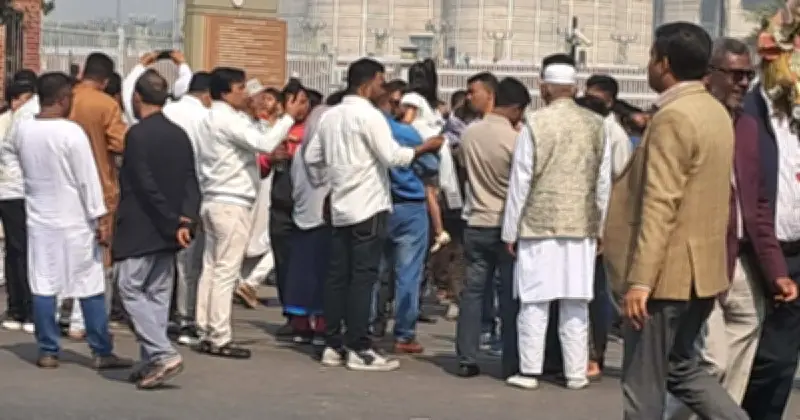 শপথ অনুষ্ঠানে জাতীয় সংসদ ভবনে উৎসবের আমেজ, বিএনপি-জামায়াত কর্মীদের উপস্থিতি