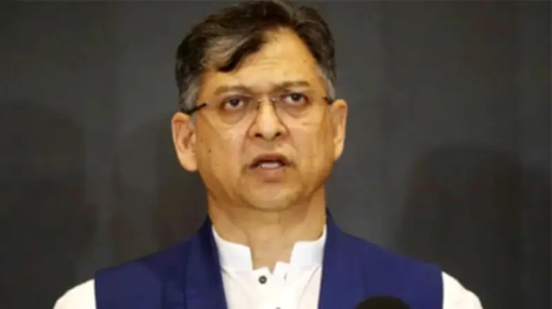 বাংলাদেশে অনলাইন শিক্ষার ভবিষ্যৎ: নতুন নীতিমালা ও চ্যালেঞ্জ