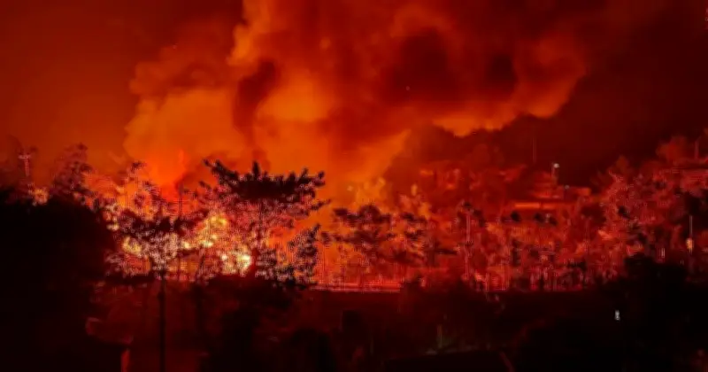 কক্সবাজারে রোহিঙ্গা ক্যাম্পে অগ্নিকাণ্ড: ৩০টি বসতিঘর পুড়ে গেছে, প্রাণহানি নেই