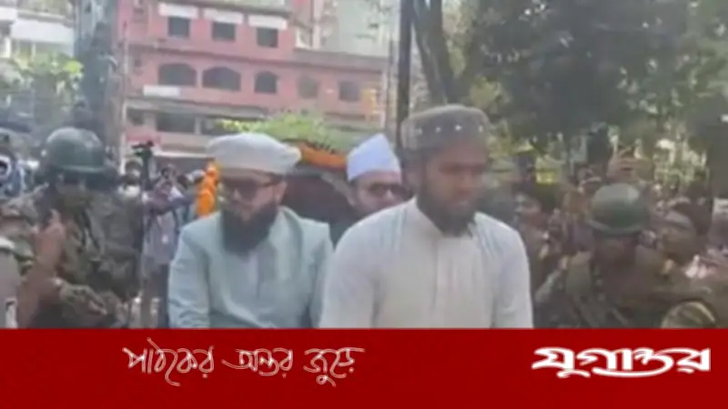 রিকশায় চড়ে সংসদ ভবনে শপথ নিলেন মাদারীপুর-১ আসনের সাংসদ হানজালা