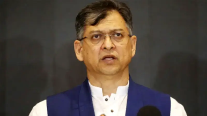 জুলাই সনদ মানার প্রতিশ্রুতি বিএনপির, মন্ত্রিসভায় শপথ ও রাজনৈতিক উত্তেজনা