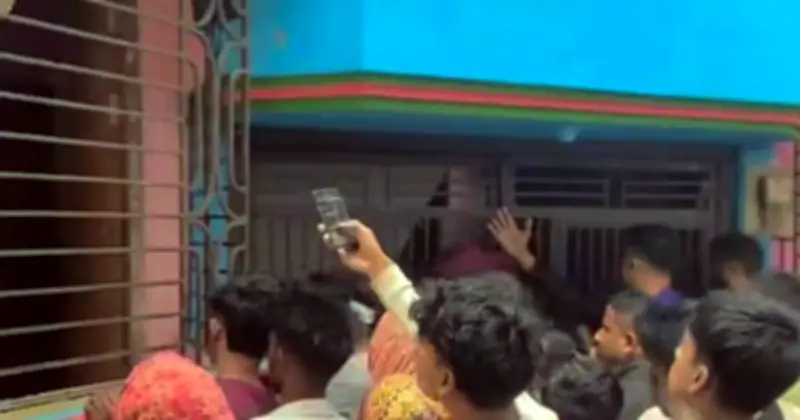 কুমিল্লার হোমনায় প্রবাসীর স্ত্রী ও দুই শিশুকে গলা কেটে হত্যা: পুলিশের তদন্ত চলছে