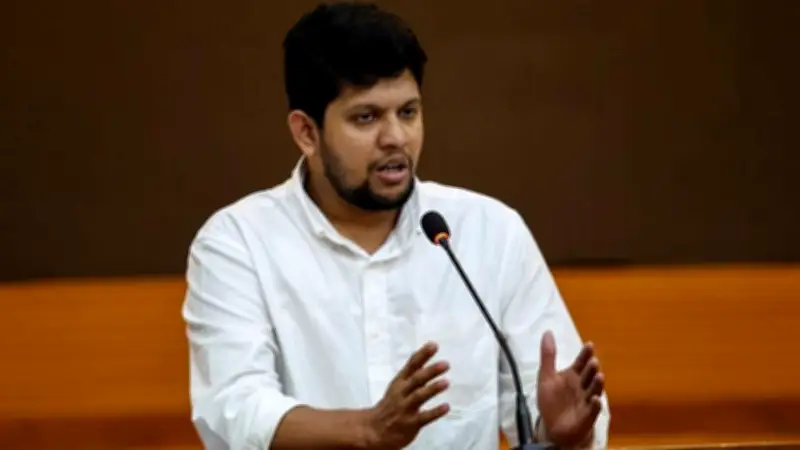 মন্ত্রিসভায় ২৫ মন্ত্রী ও ২৪ প্রতিমন্ত্রী, বিরোধিতার নাটক বন্ধের আহ্বান মাহফুজ আলমের