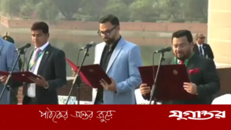 সাবেক ফুটবল অধিনায়ক আমিনুল হক প্রতিমন্ত্রী হিসেবে শপথ নিলেন