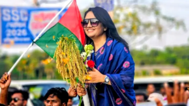 নড়াইল ও কুষ্টিয়ায় রাজনৈতিক পরিবর্তন: বিএনপি নেতার বাড়িতে আগুন, বিরোধীদলীয় নেতা নির্বাচিত