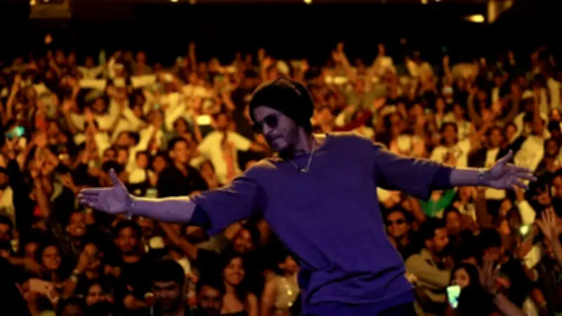 শাহরুখ খানের অন্তরঙ্গ স্বীকারোক্তি: পরিবারই আমার নর্থ স্টার, সাফল্য কেবল ক্যারিয়ারে নয়