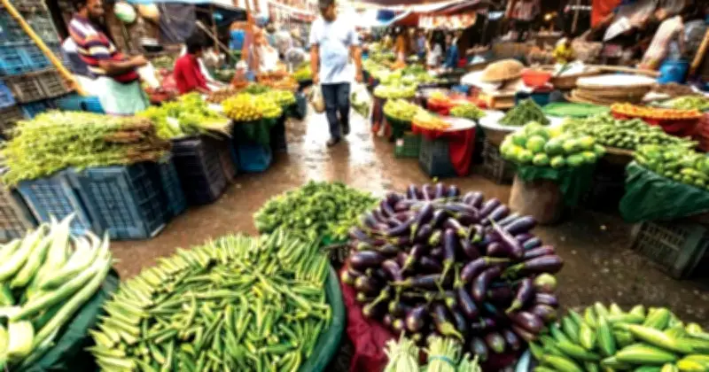 রমজান সামনে রেখে রাজধানীর কাঁচাবাজারে নিত্যপ্রয়োজনীয় পণ্যের দাম ঊর্ধ্বমুখী