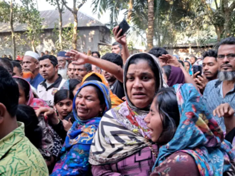 কুমিল্লার হোমনায় প্রবাসীর স্ত্রী ও দুই শিশুর গলাকাটা লাশ, গ্রামে শোকের ছায়া