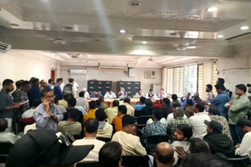 ফরিদপুরে পৌরসভার ইজারা দরপত্র জমায় বিএনপি নেতাদের বাধার অভিযোগ