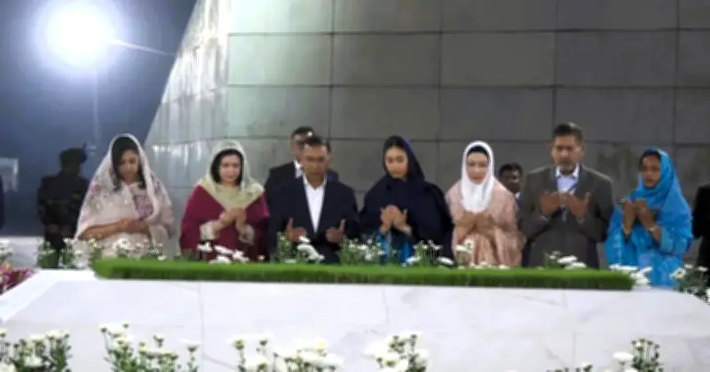 প্রধানমন্ত্রী তারেক রহমানের শেরেবাংলা নগরে জিয়াউর রহমান ও খালেদা জিয়ার সমাধিতে শ্রদ্ধা নিবেদন