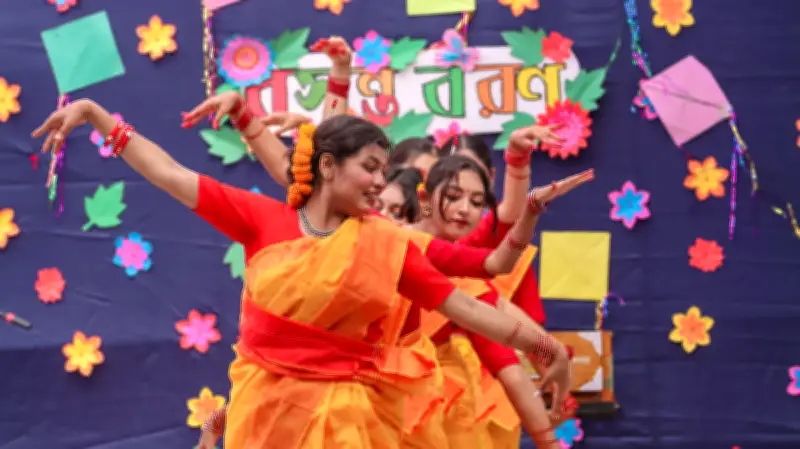 বাংলাদেশের দৈনন্দিন জীবন: খেলনা থেকে টিসিবি পণ্য, একঝলকে দেশের চিত্র