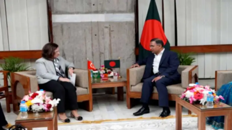 বাংলাদেশে অনলাইন শিক্ষার ভবিষ্যৎ: নতুন নীতিমালা ও চ্যালেঞ্জ